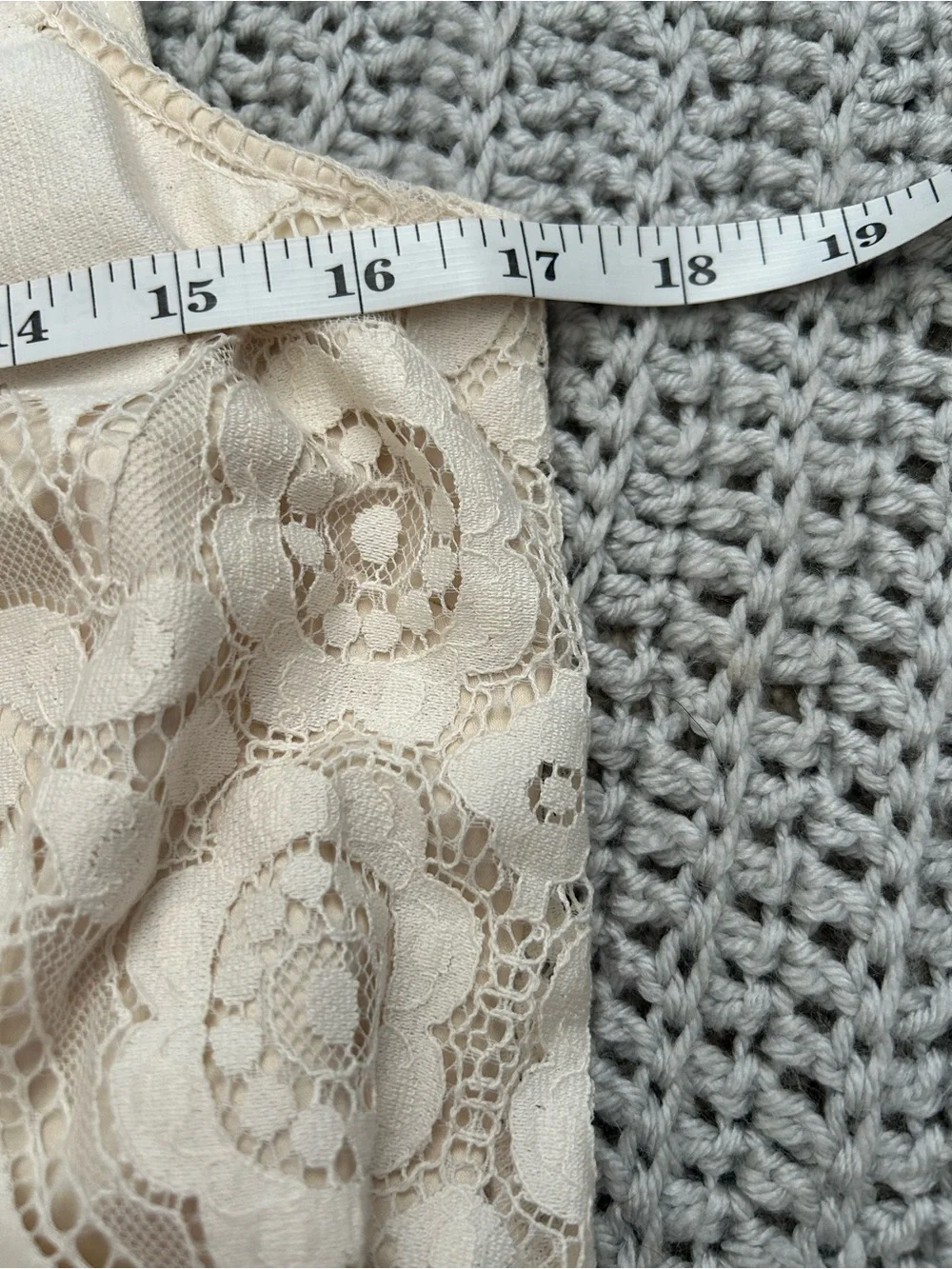 Erin by Wrin Featherston lace Mara dress 4 NWOT
